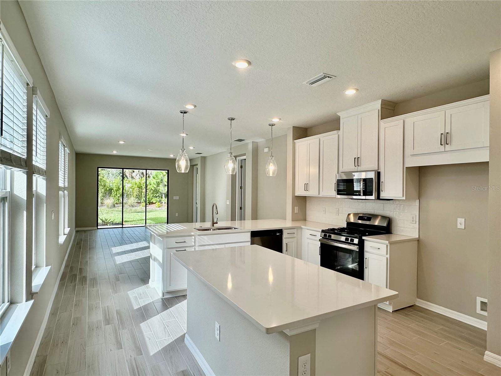 Image 3 of 44 For 15109 Shady Palms Lane