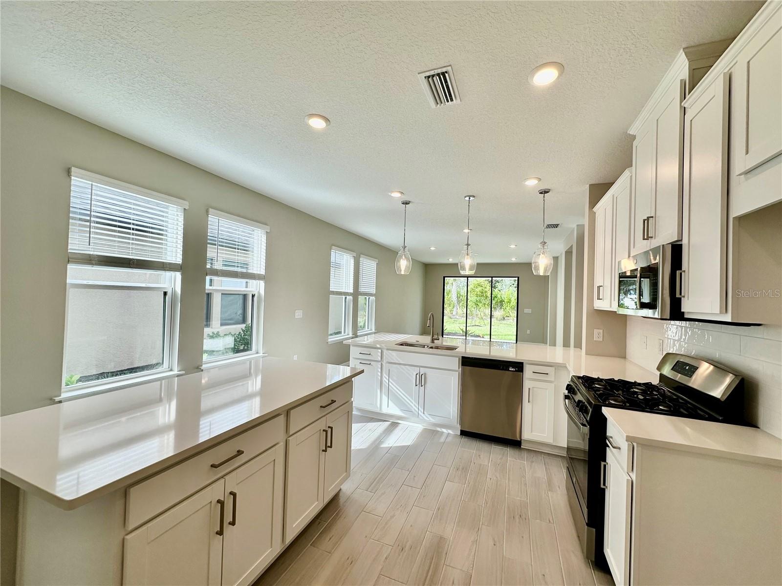 Image 6 of 44 For 15109 Shady Palms Lane