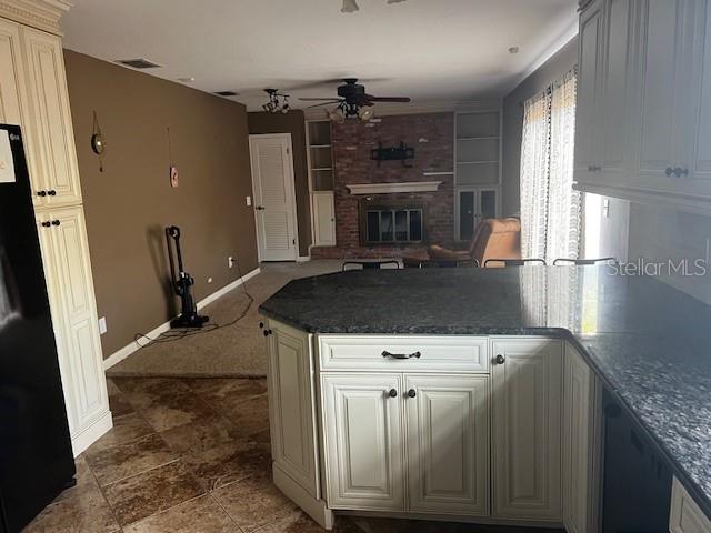 Listing photo id 2 for 610 Valle Vista Drive