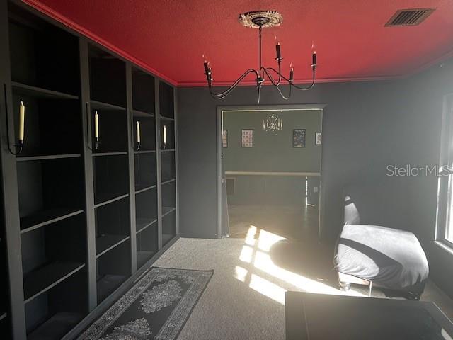 Listing photo id 3 for 610 Valle Vista Drive