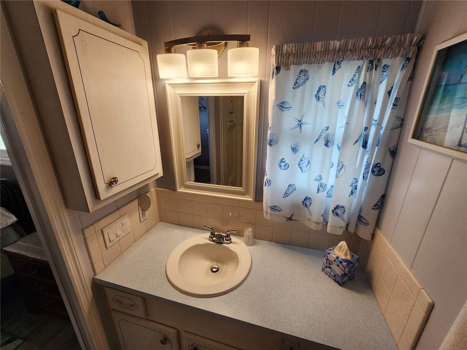 Image 27 of 37 For 603 Cyprus Court