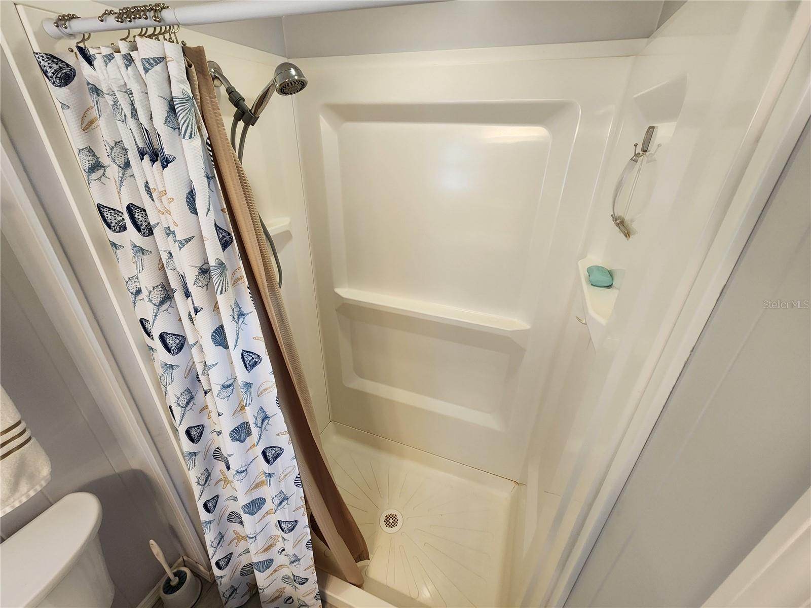 Image 29 of 37 For 603 Cyprus Court