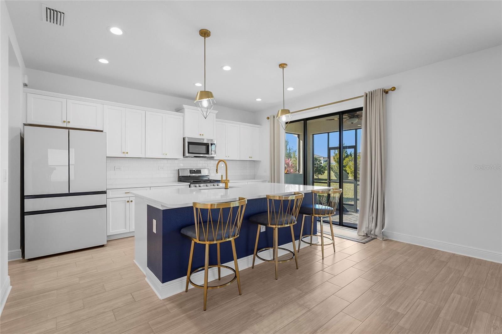 Image 27 of 93 For 8526 Frangipani Terrace