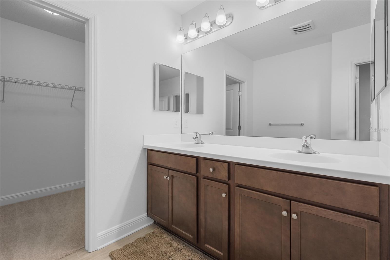 Image 45 of 93 For 8526 Frangipani Terrace