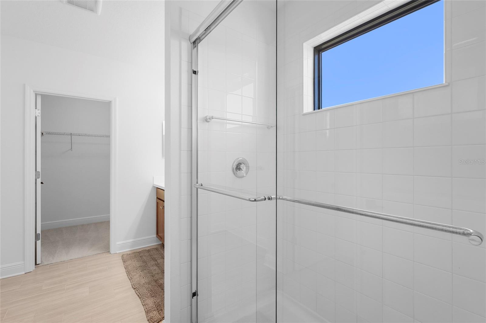 Image 46 of 93 For 8526 Frangipani Terrace