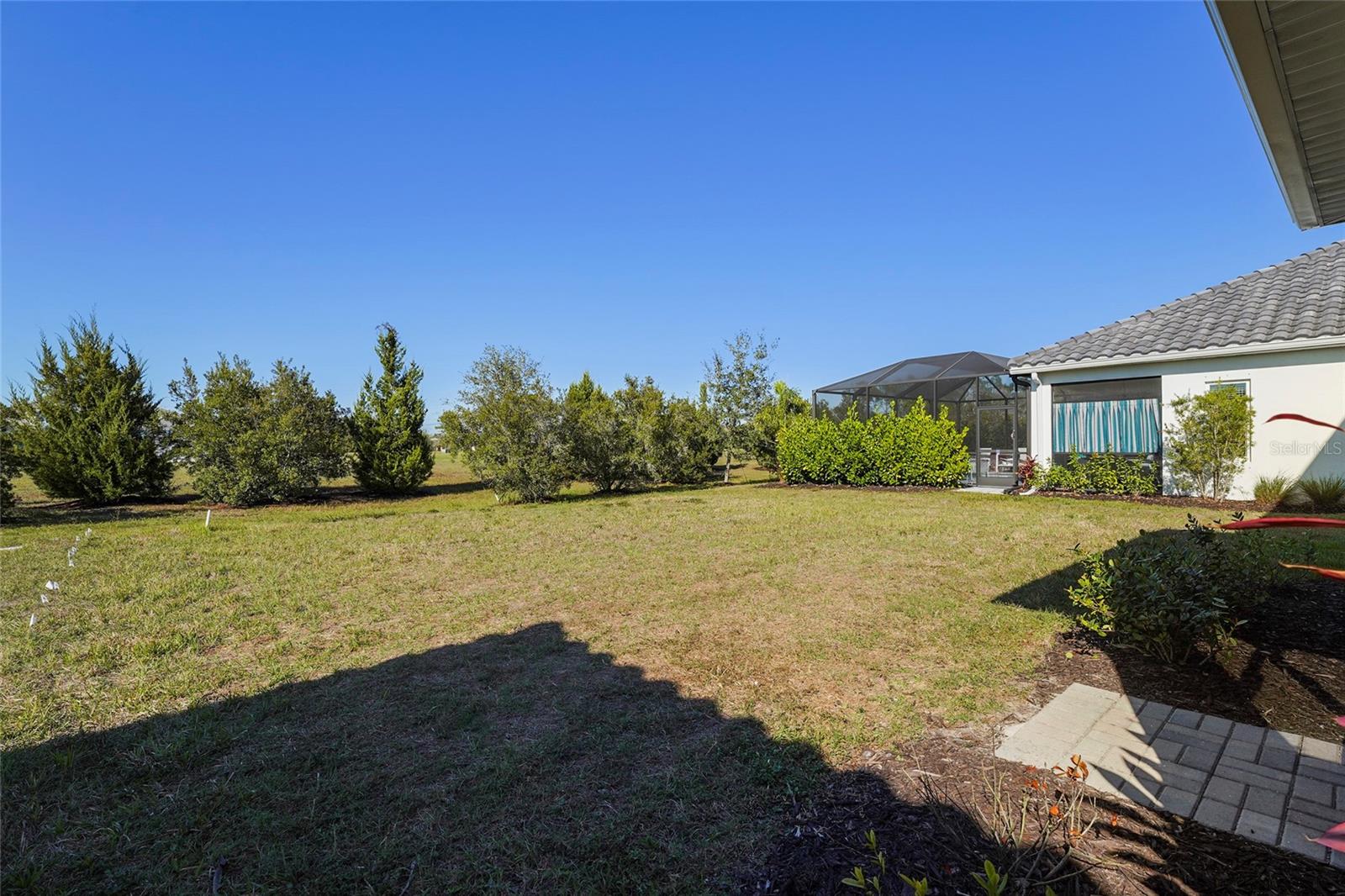 Image 57 of 93 For 8526 Frangipani Terrace