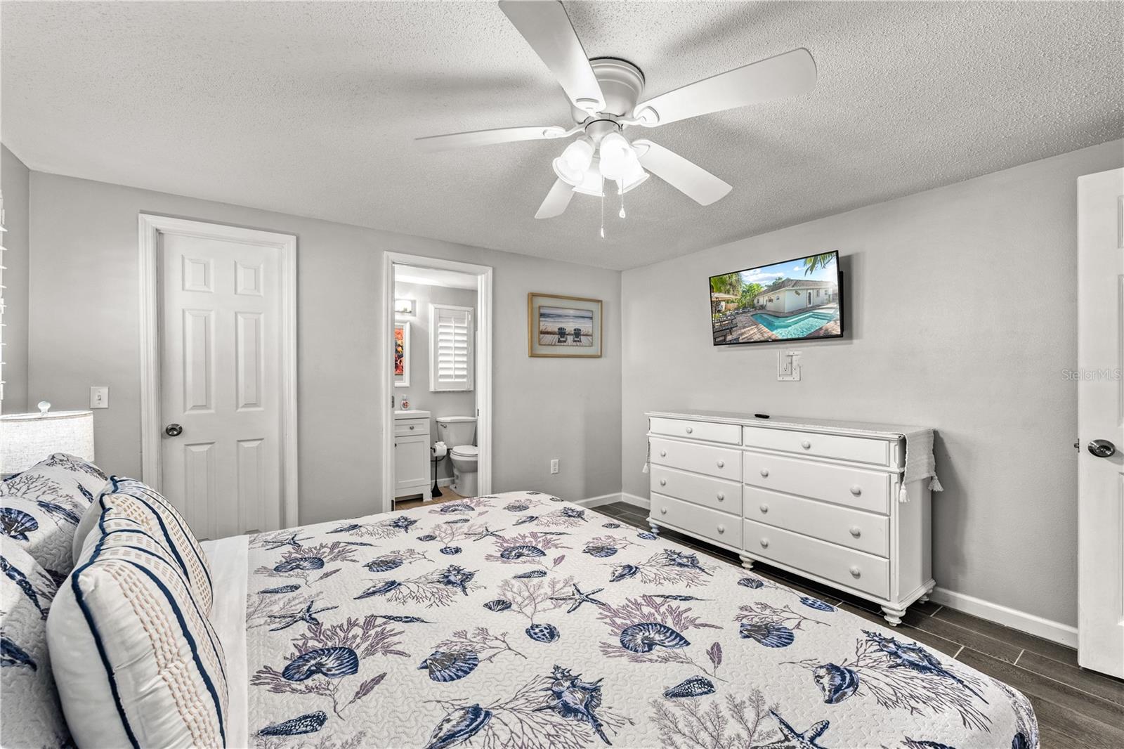 Image 14 of 65 For 1123 Crescent Street 1123-1125