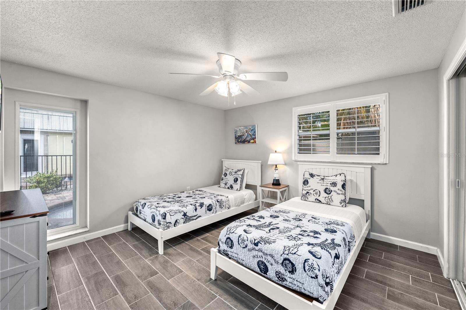 Image 20 of 65 For 1123 Crescent Street 1123-1125