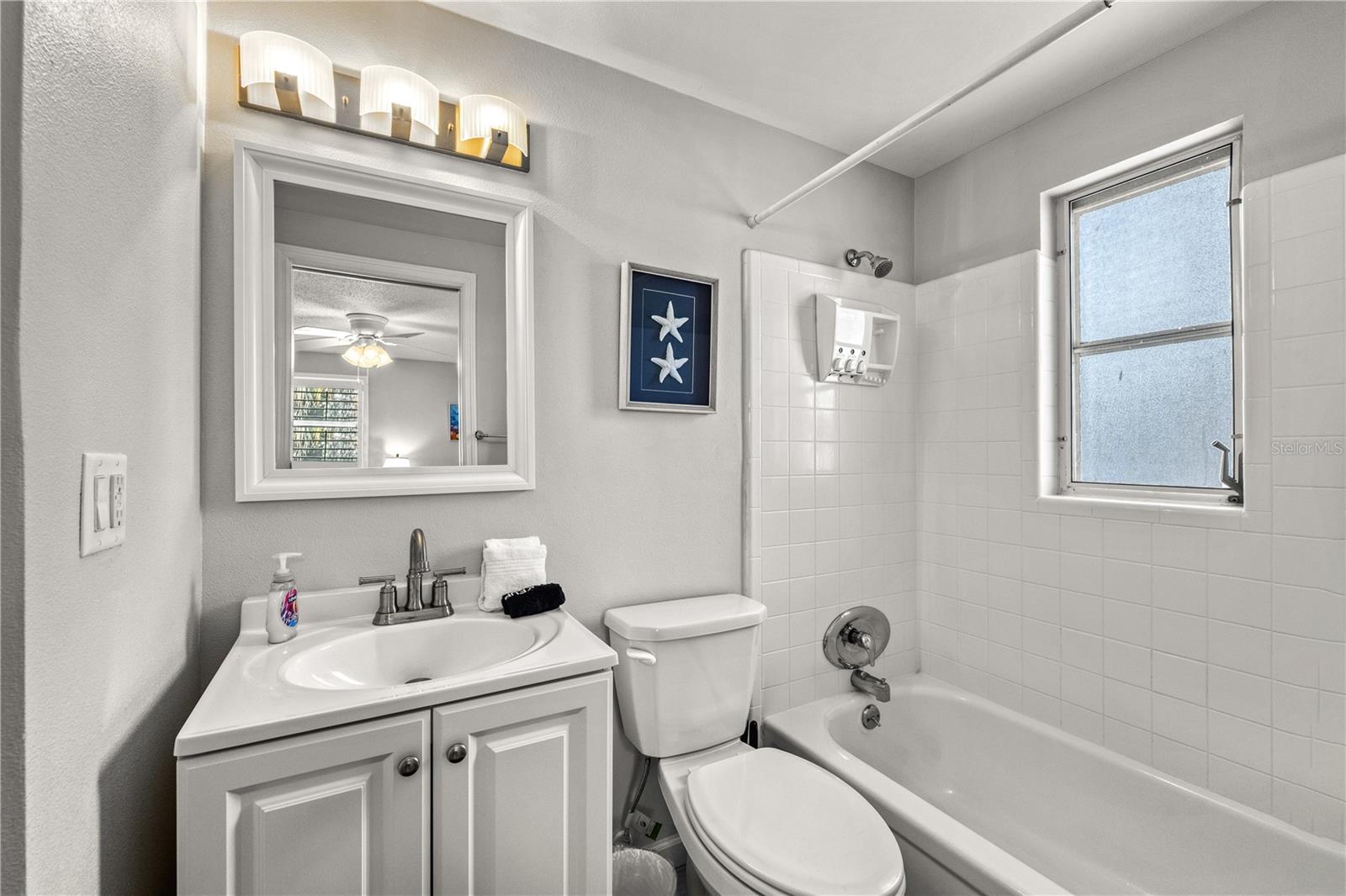 Image 22 of 65 For 1123 Crescent Street 1123-1125