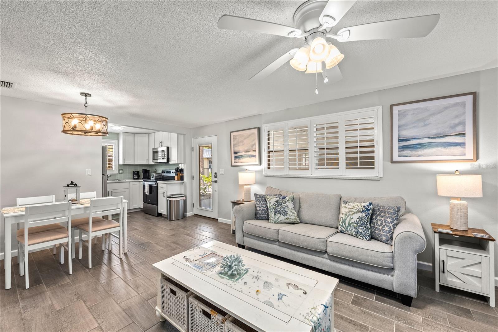 Image 30 of 65 For 1123 Crescent Street 1123-1125