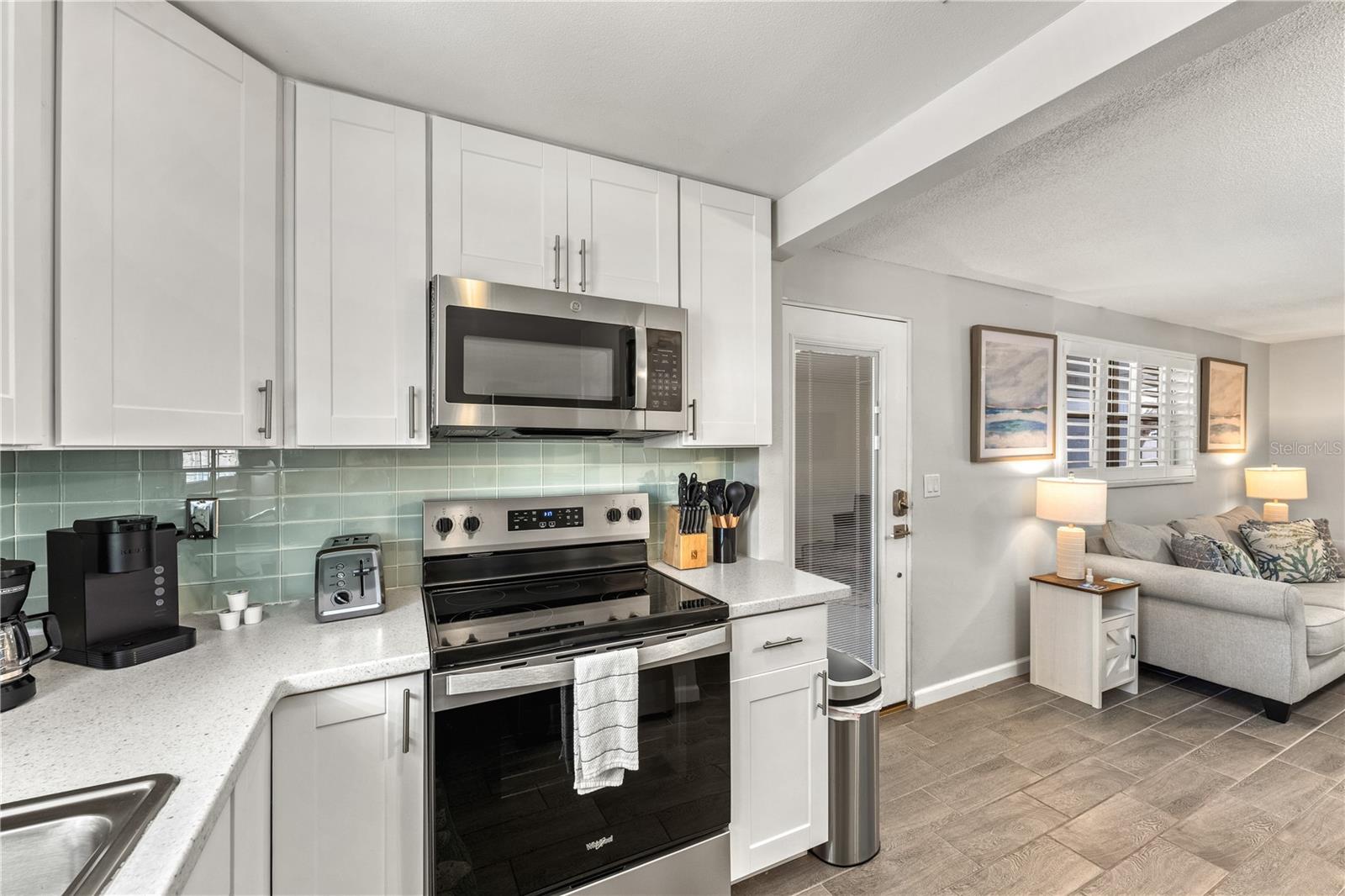 Image 33 of 65 For 1123 Crescent Street 1123-1125