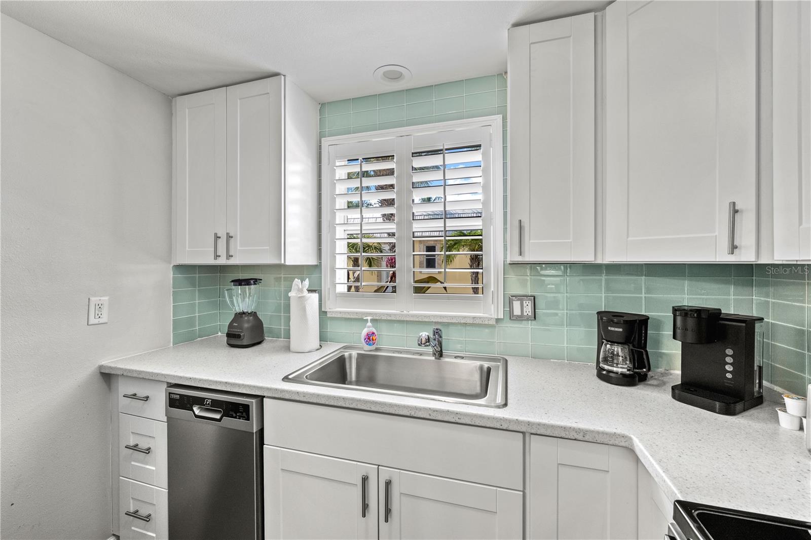 Image 35 of 65 For 1123 Crescent Street 1123-1125