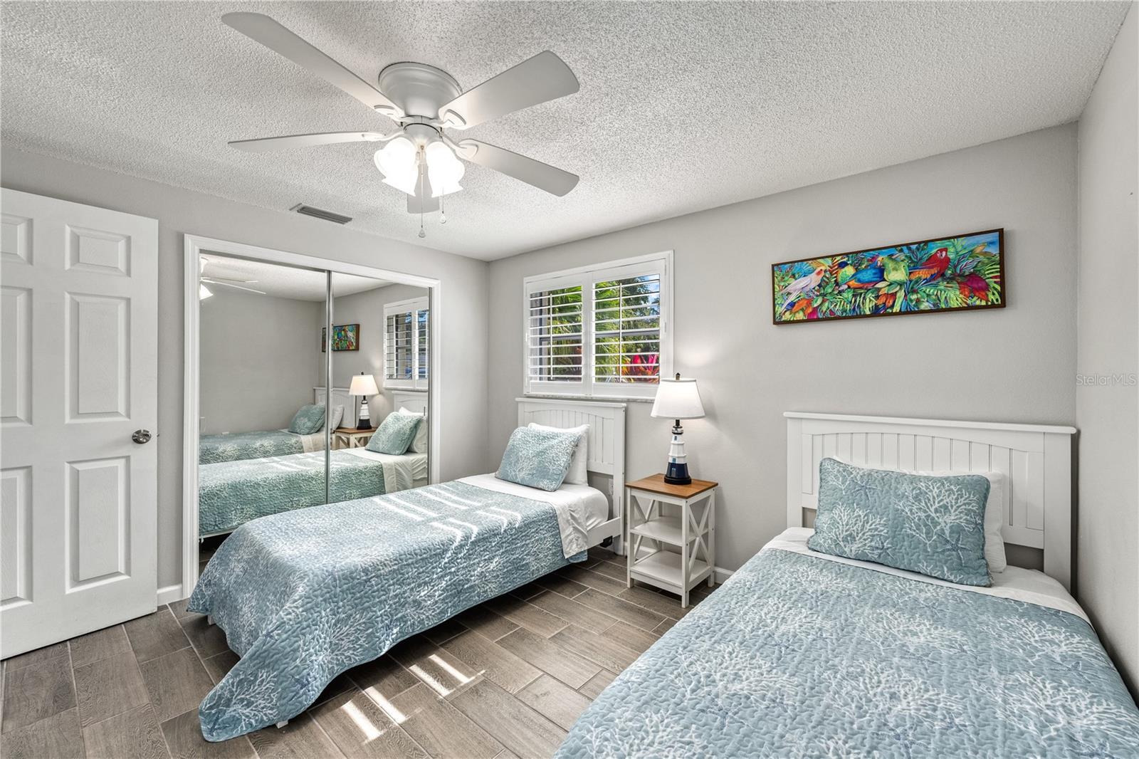 Image 41 of 65 For 1123 Crescent Street 1123-1125