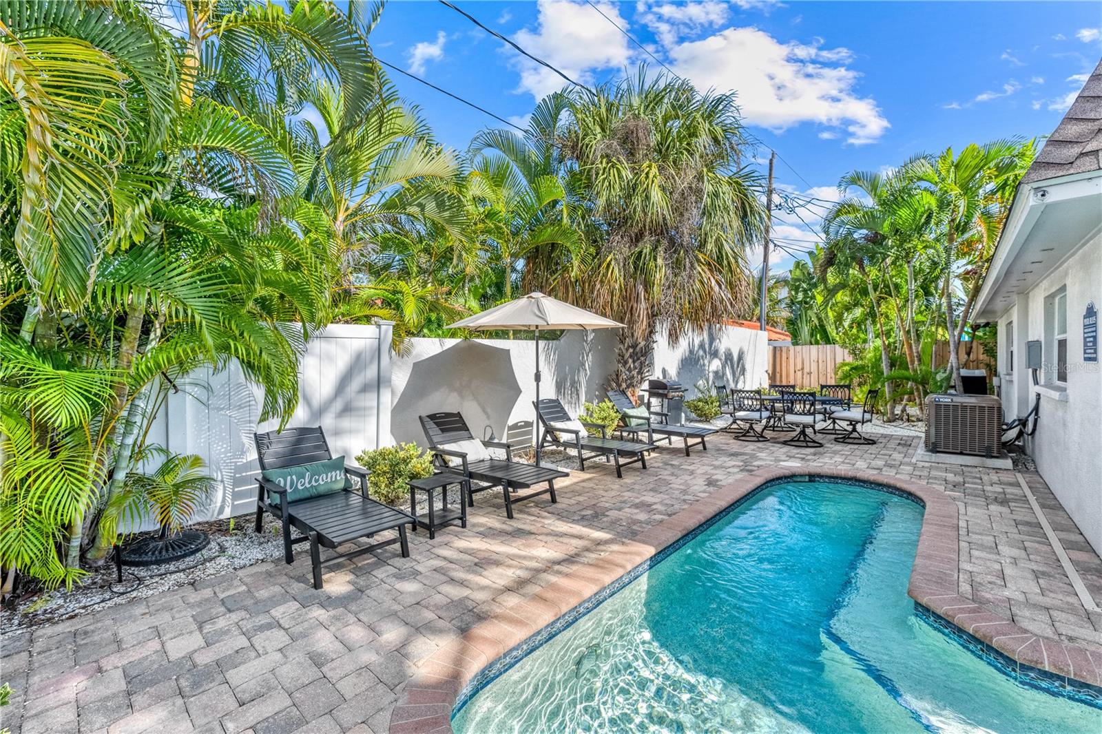 Image 48 of 65 For 1123 Crescent Street 1123-1125