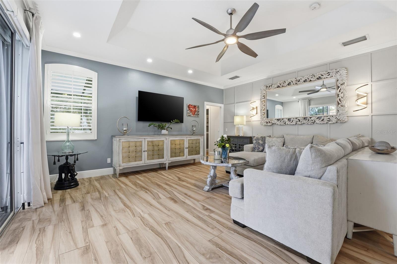 Image 16 of 49 For 6331 Yellow Wood Place