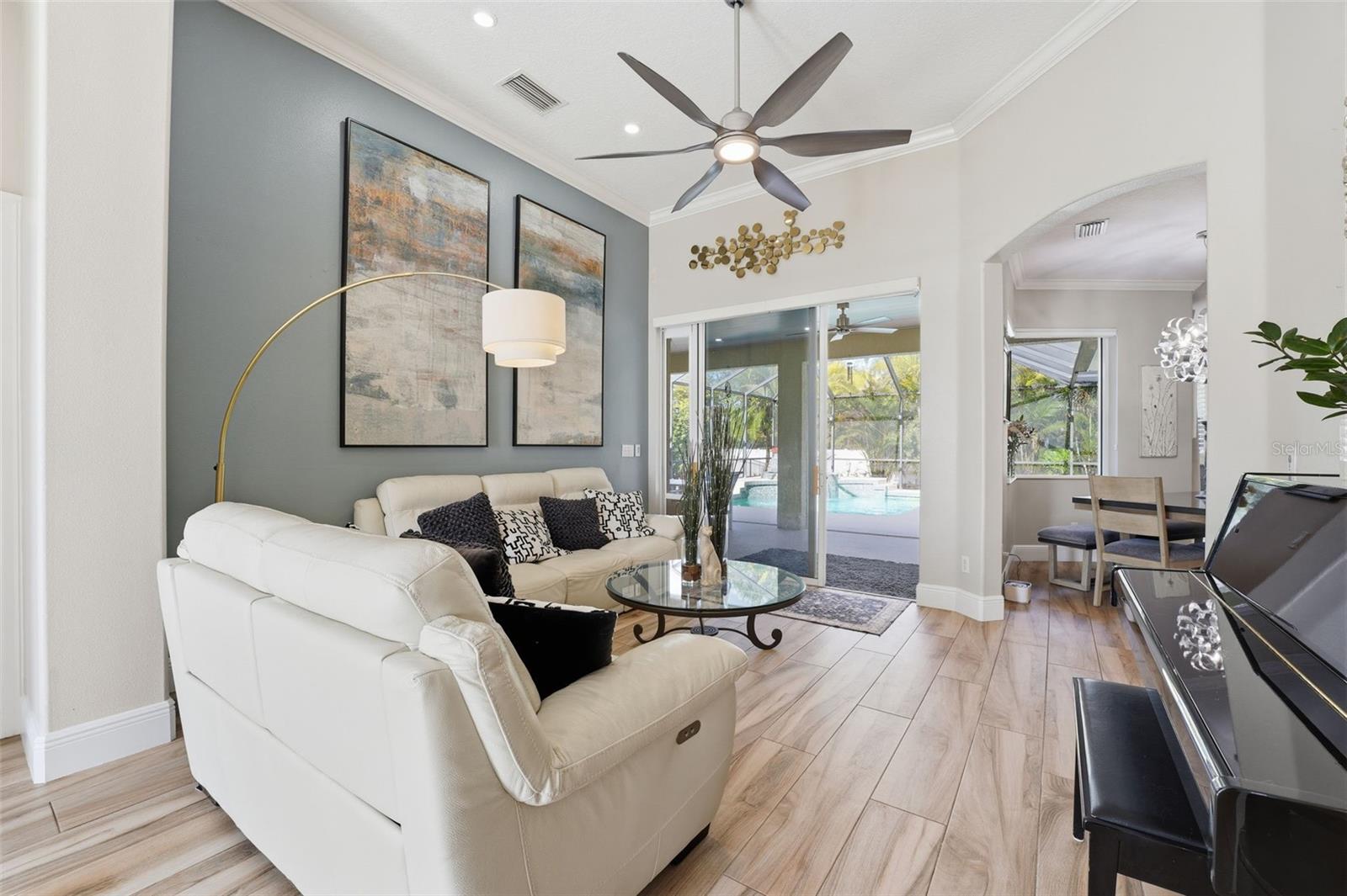 Image 5 of 49 For 6331 Yellow Wood Place