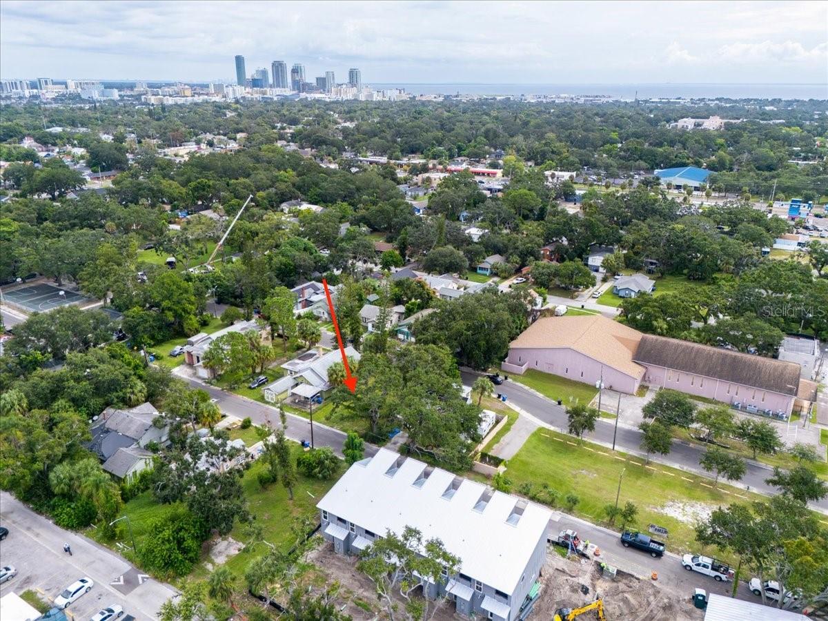 Listing photo id 1 for 1753 Queen Street S