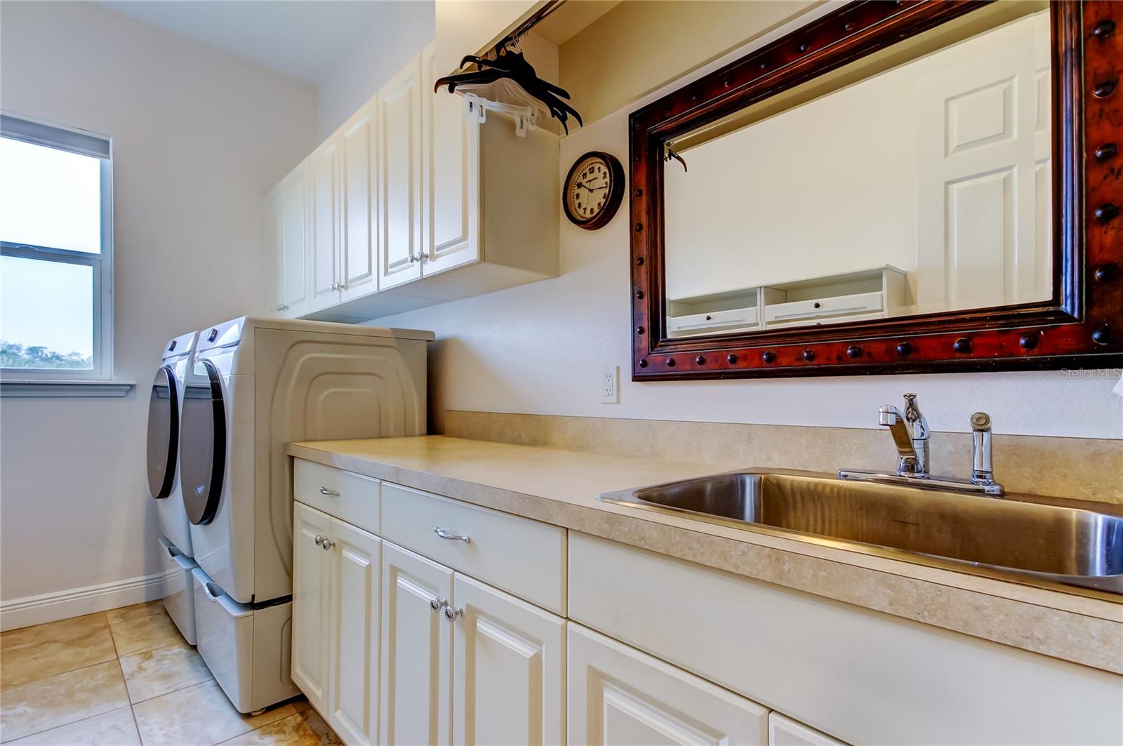 Image 15 of 25 For 6367 Foxbrook Trail