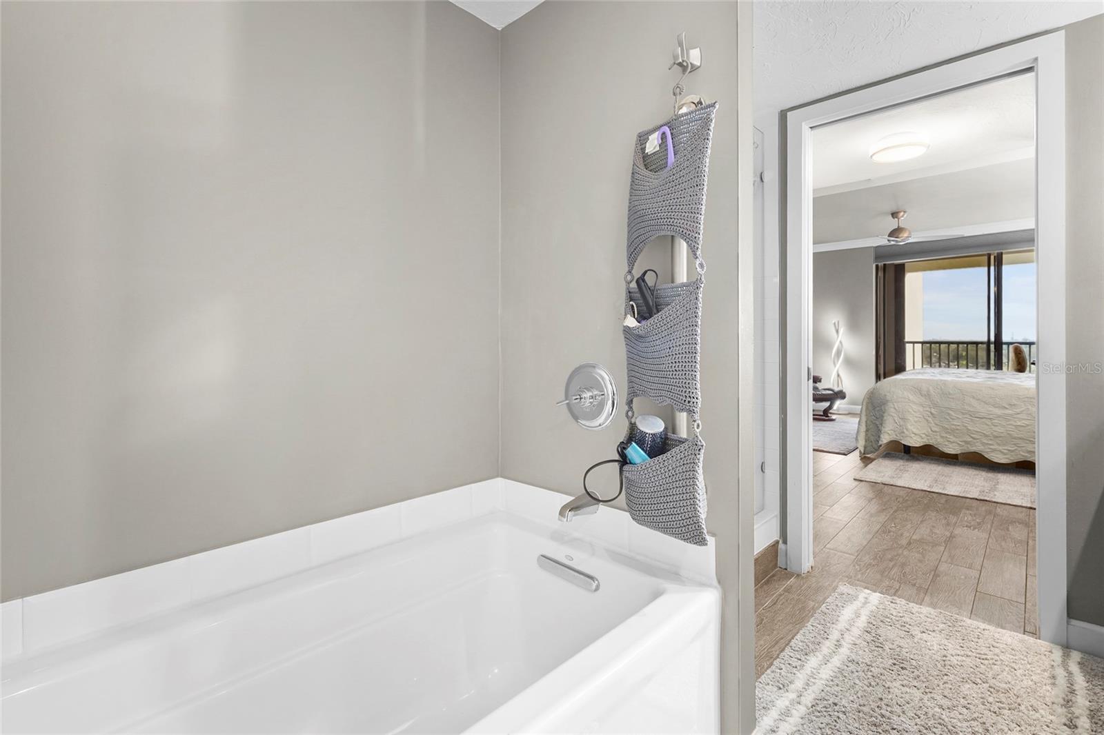 Image 12 of 59 For 707 Gulfstream Avenue 906