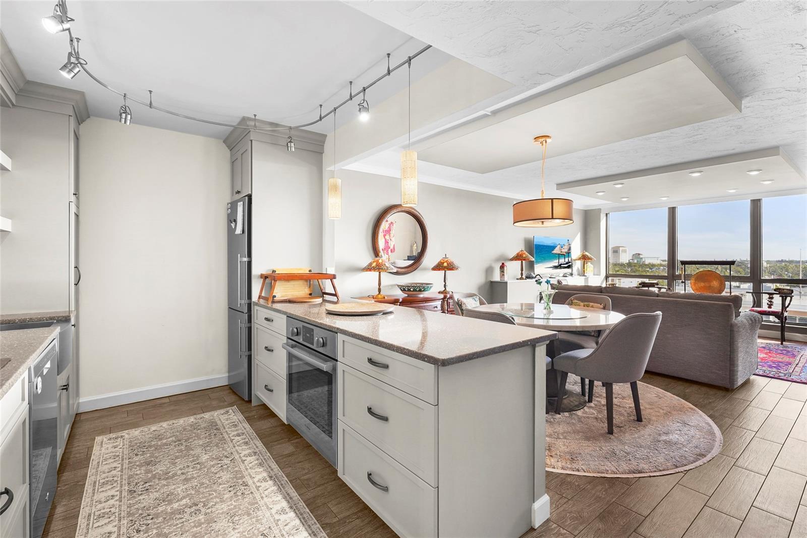 Image 23 of 59 For 707 Gulfstream Avenue 906