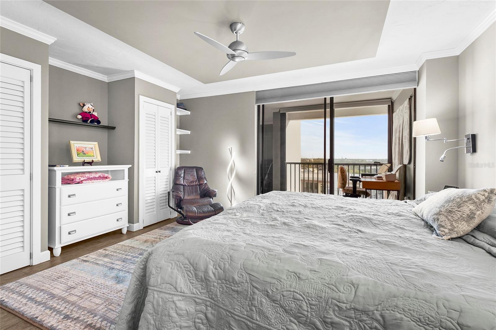 Image 29 of 59 For 707 Gulfstream Avenue 906