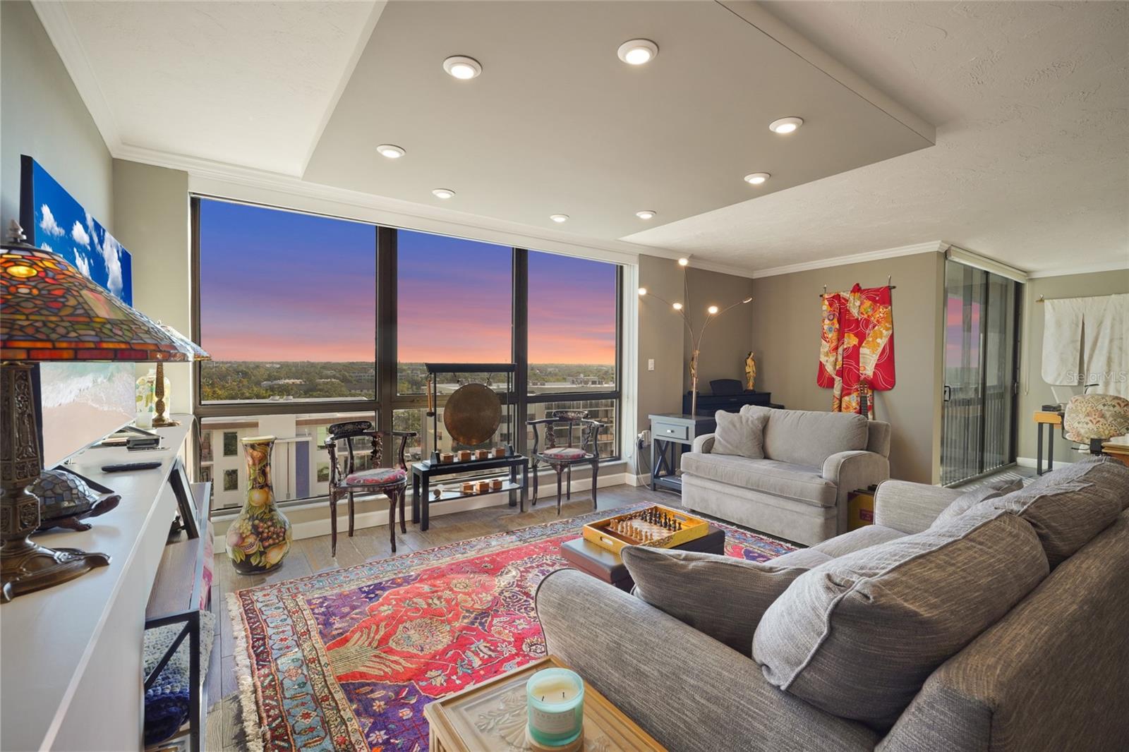 Image 3 of 59 For 707 Gulfstream Avenue 906