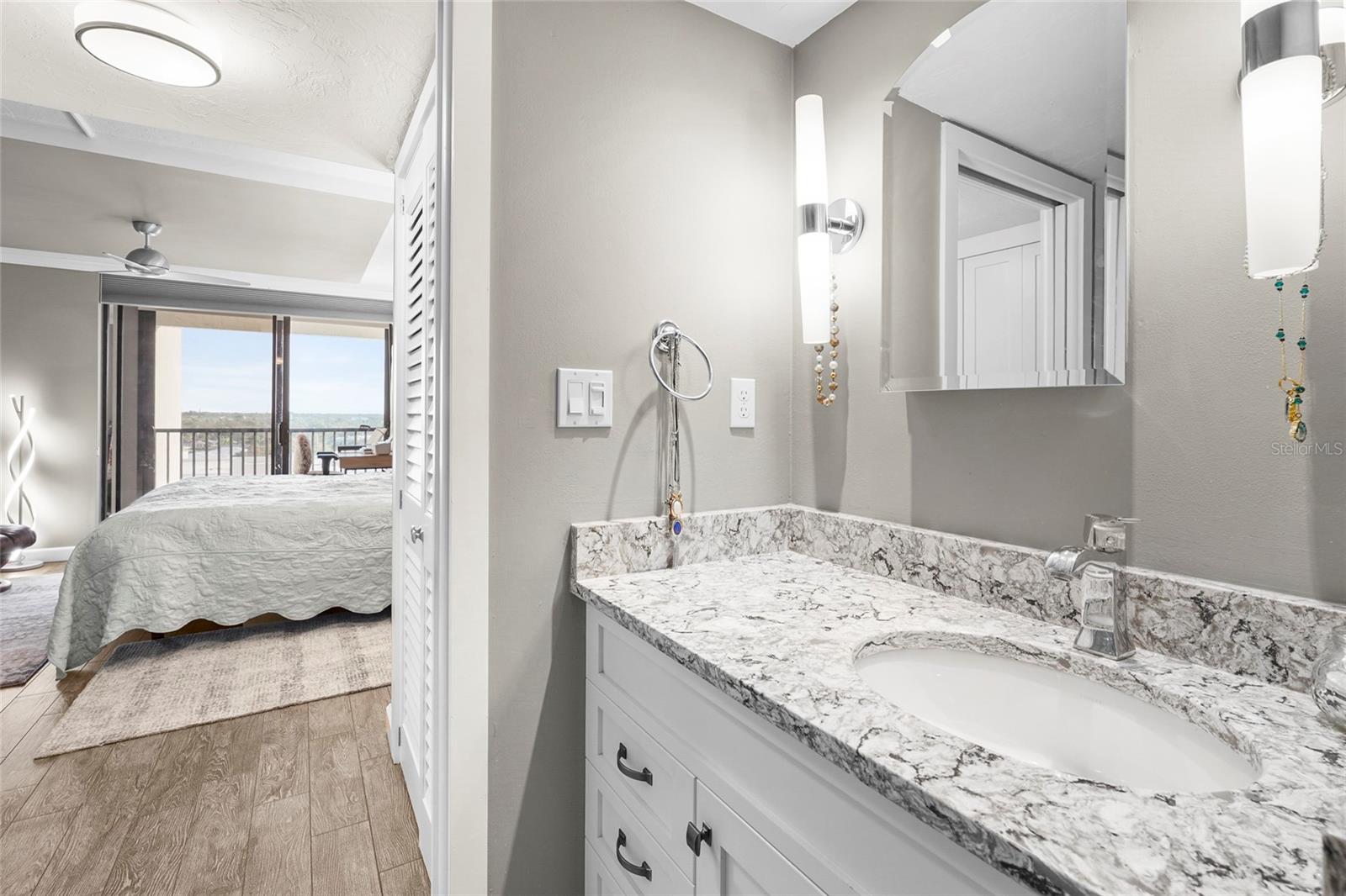 Image 34 of 59 For 707 Gulfstream Avenue 906