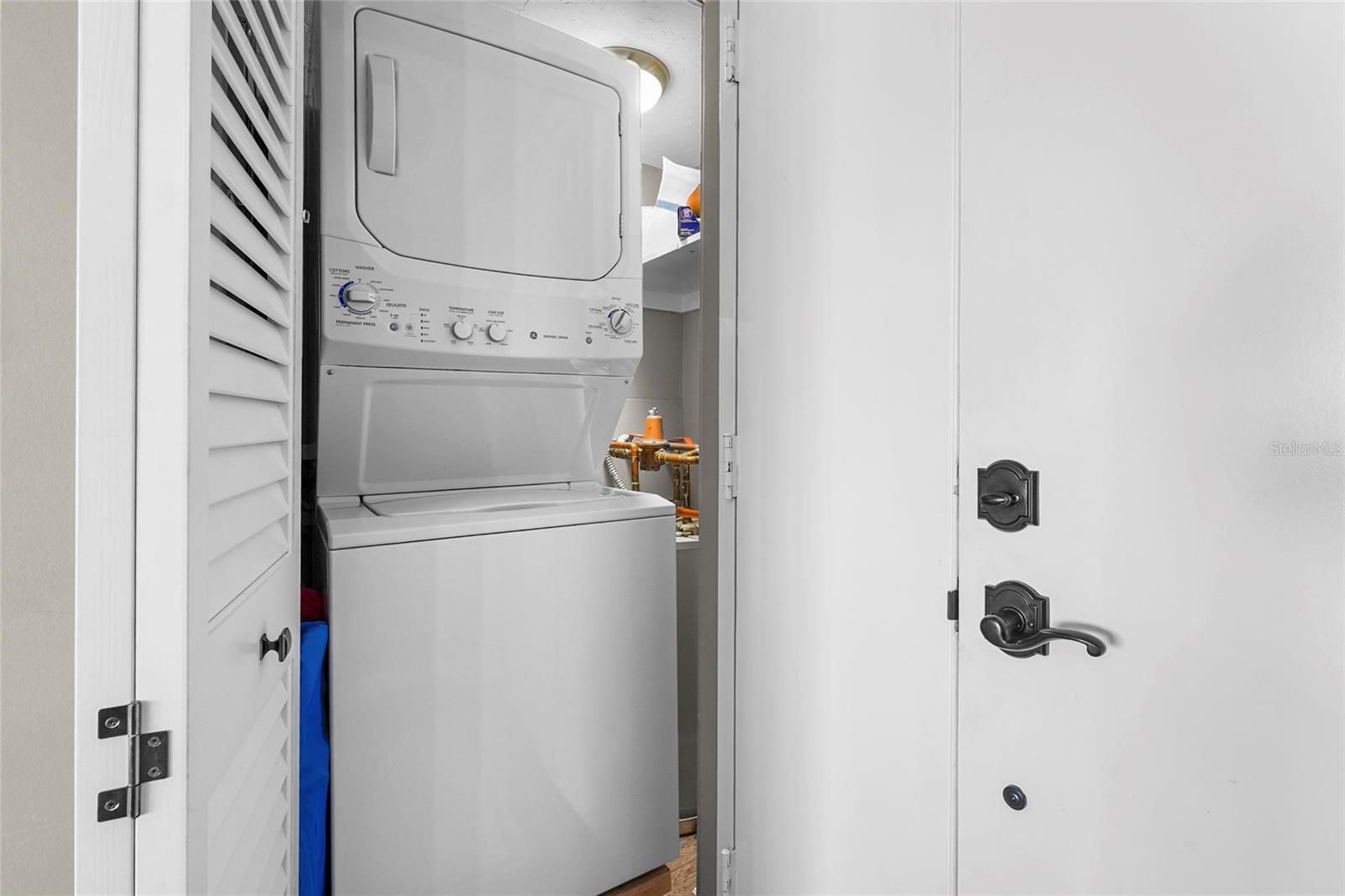 Image 37 of 59 For 707 Gulfstream Avenue 906