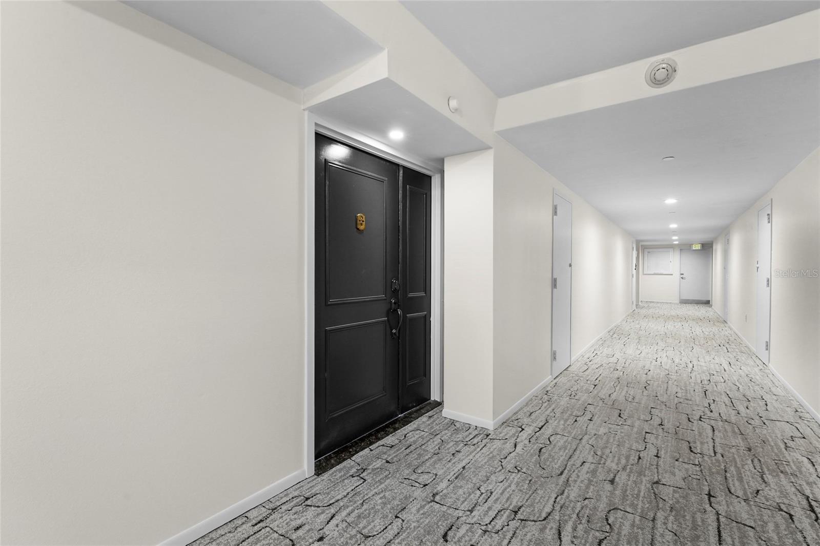 Image 38 of 59 For 707 Gulfstream Avenue 906