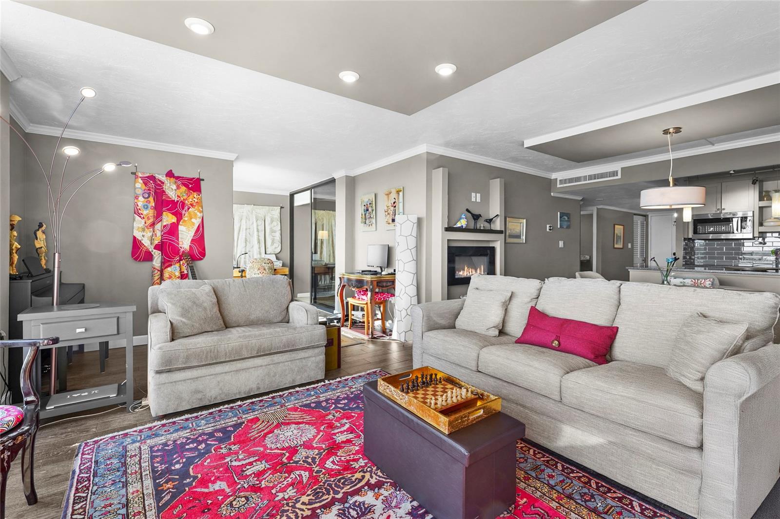 Image 4 of 59 For 707 Gulfstream Avenue 906