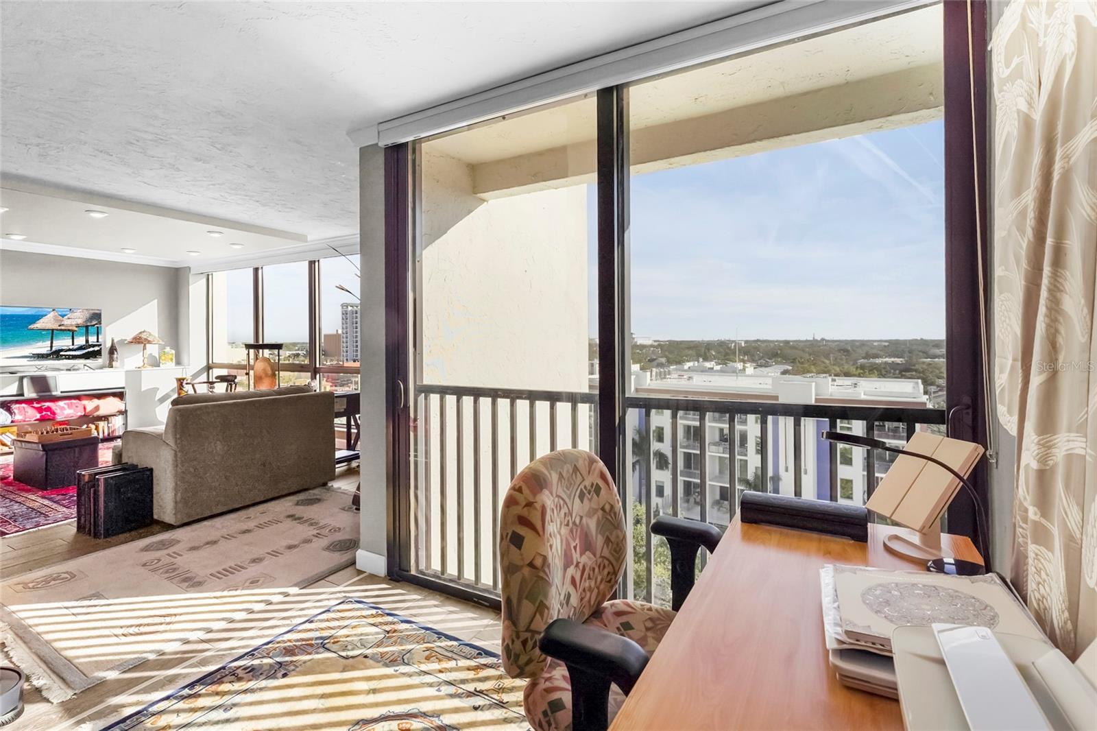 Image 8 of 59 For 707 Gulfstream Avenue 906