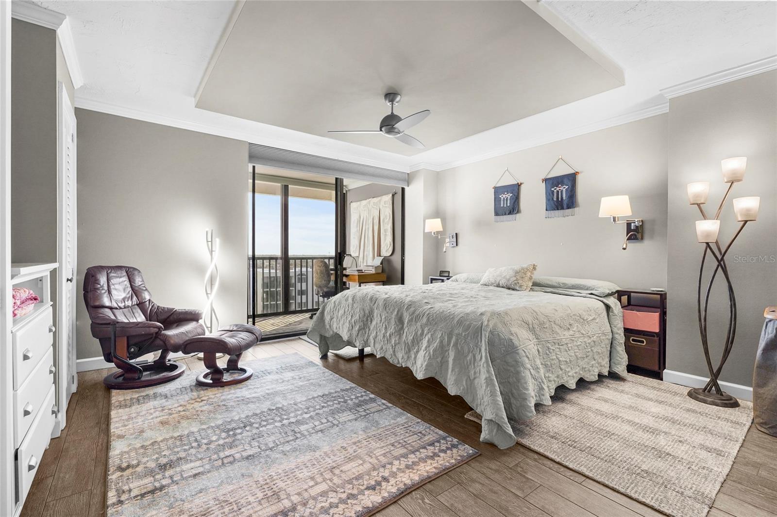 Image 9 of 59 For 707 Gulfstream Avenue 906