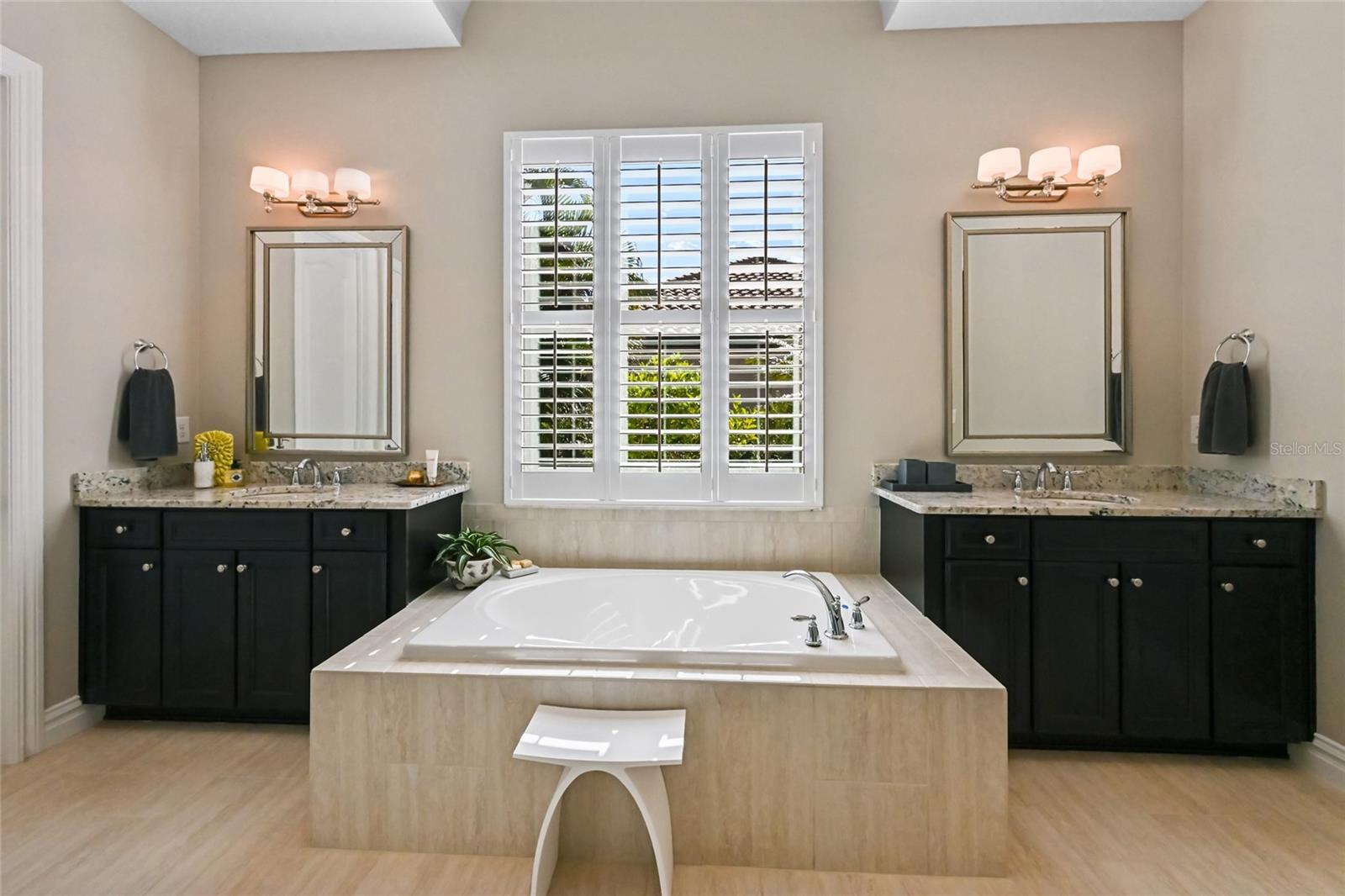 Image 28 of 59 For 7229 Prestbury Circle