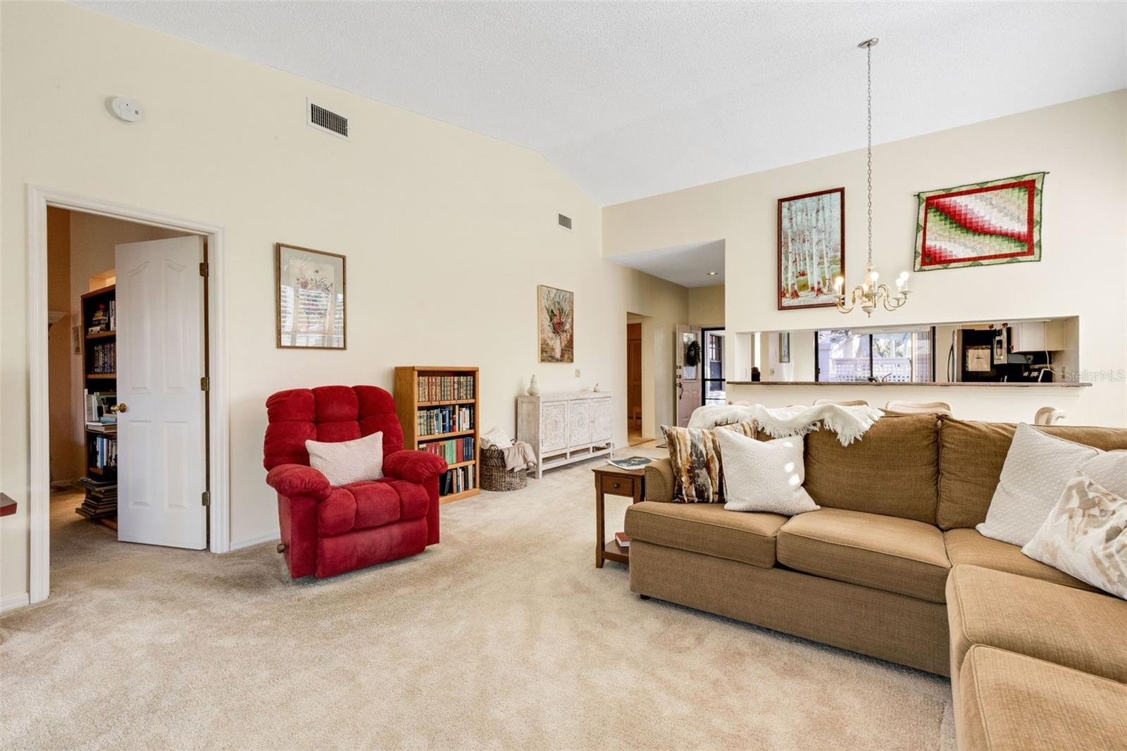 Image 26 of 58 For 5531 Hampstead Heath  44