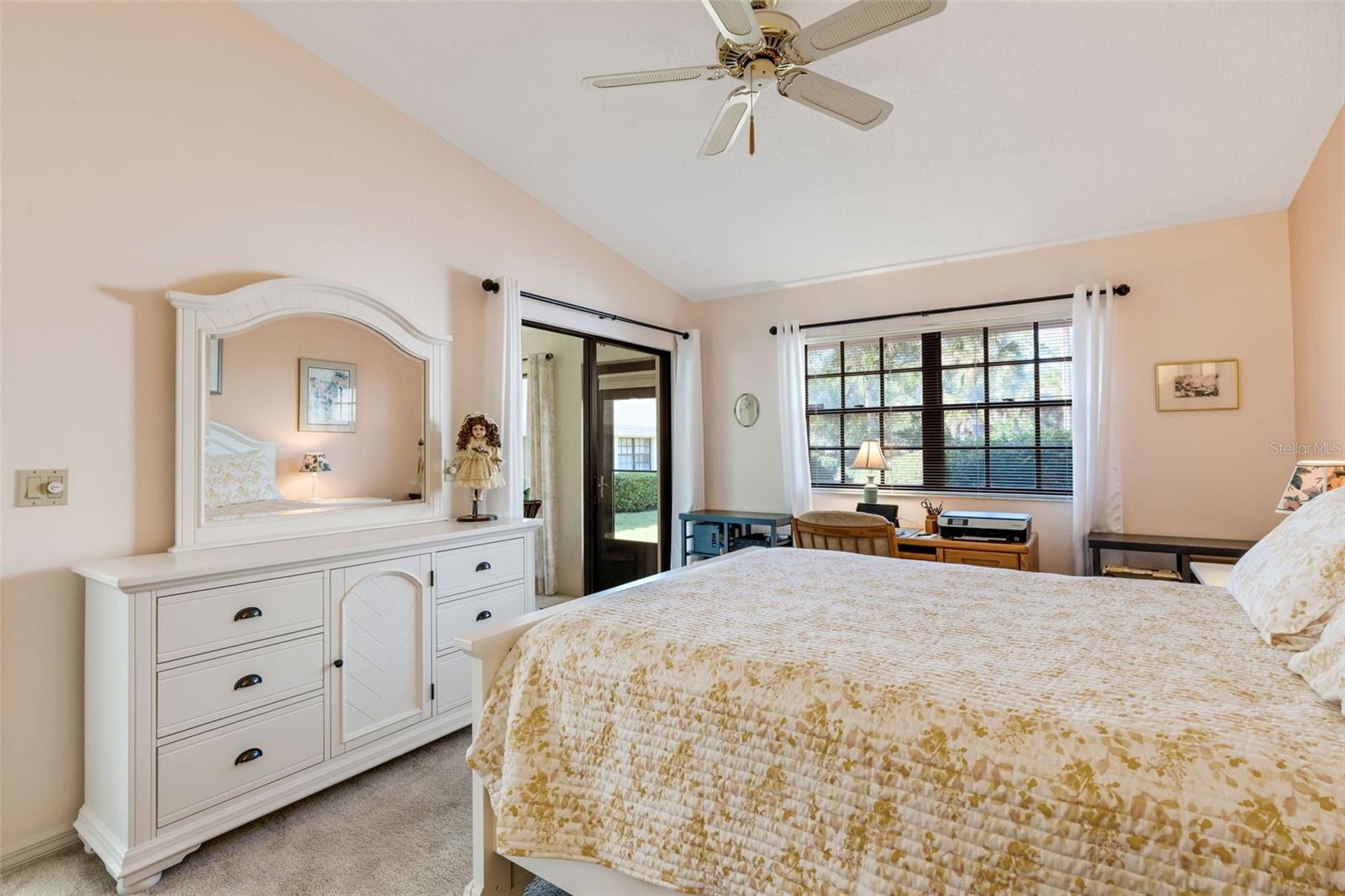 Image 28 of 58 For 5531 Hampstead Heath  44