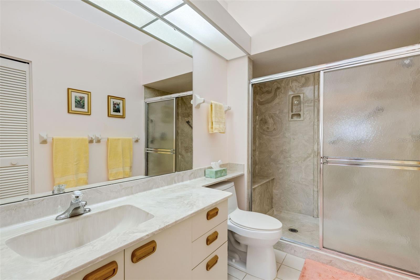 Image 33 of 58 For 5531 Hampstead Heath  44