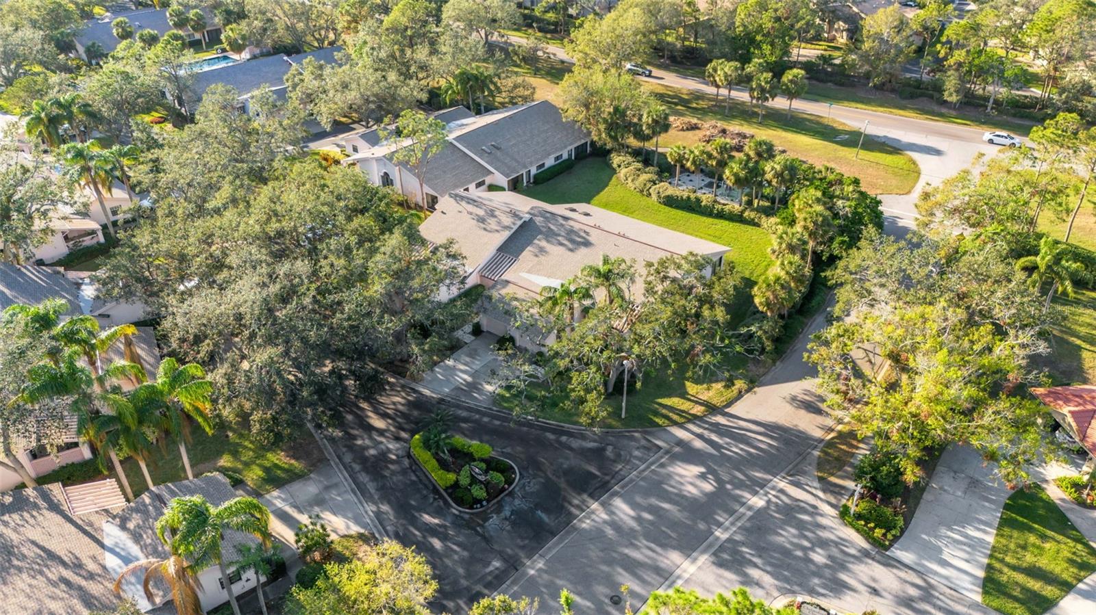 Image 46 of 58 For 5531 Hampstead Heath  44