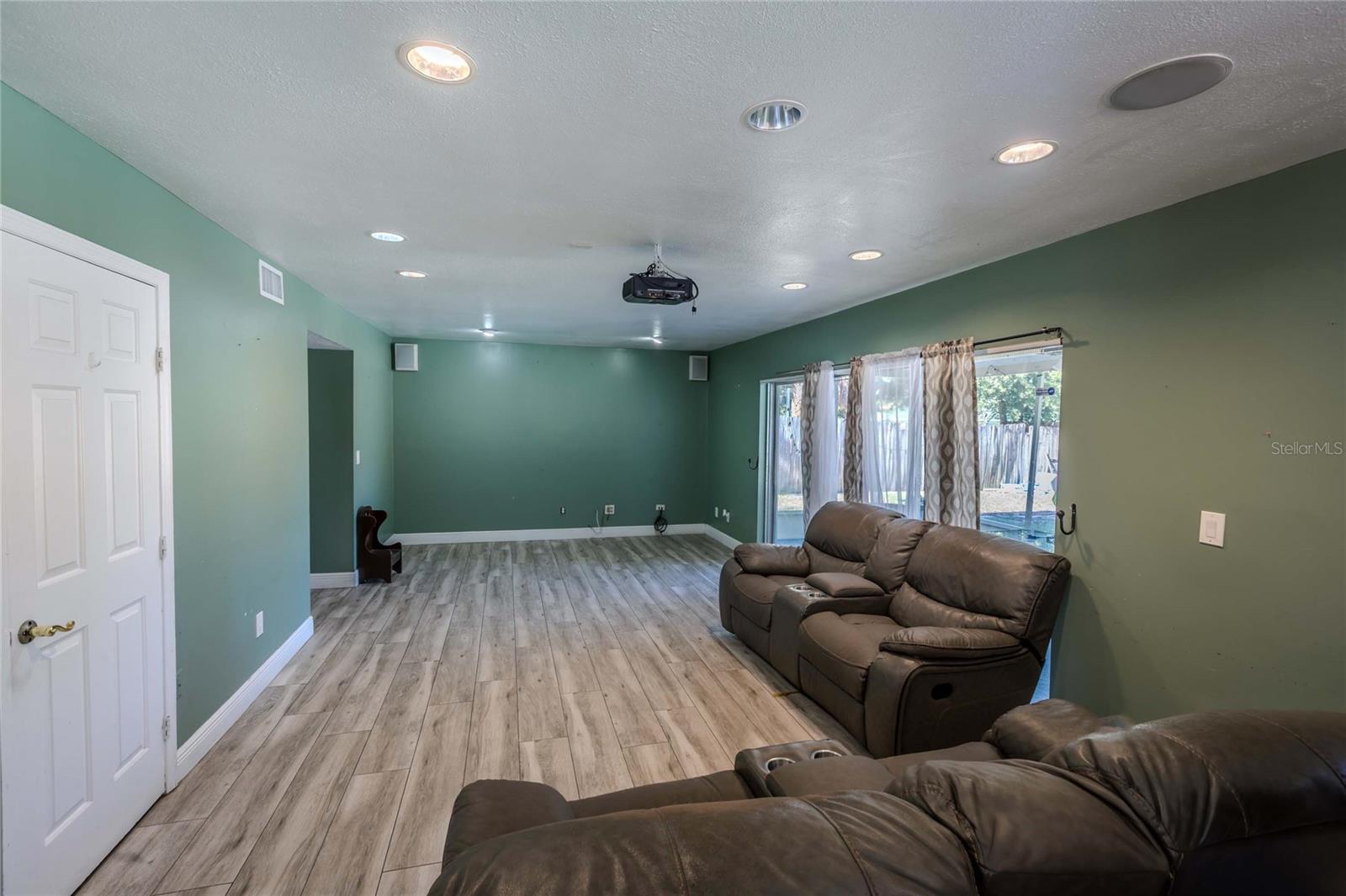 Listing photo id 11 for 1704 Orange Hill Way