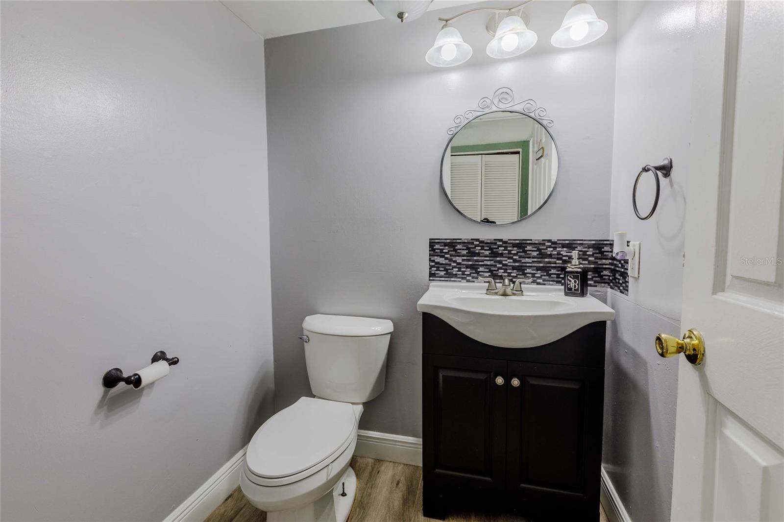 Listing photo id 16 for 1704 Orange Hill Way