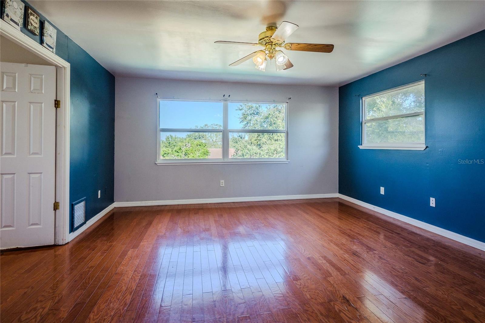 Listing photo id 27 for 1704 Orange Hill Way