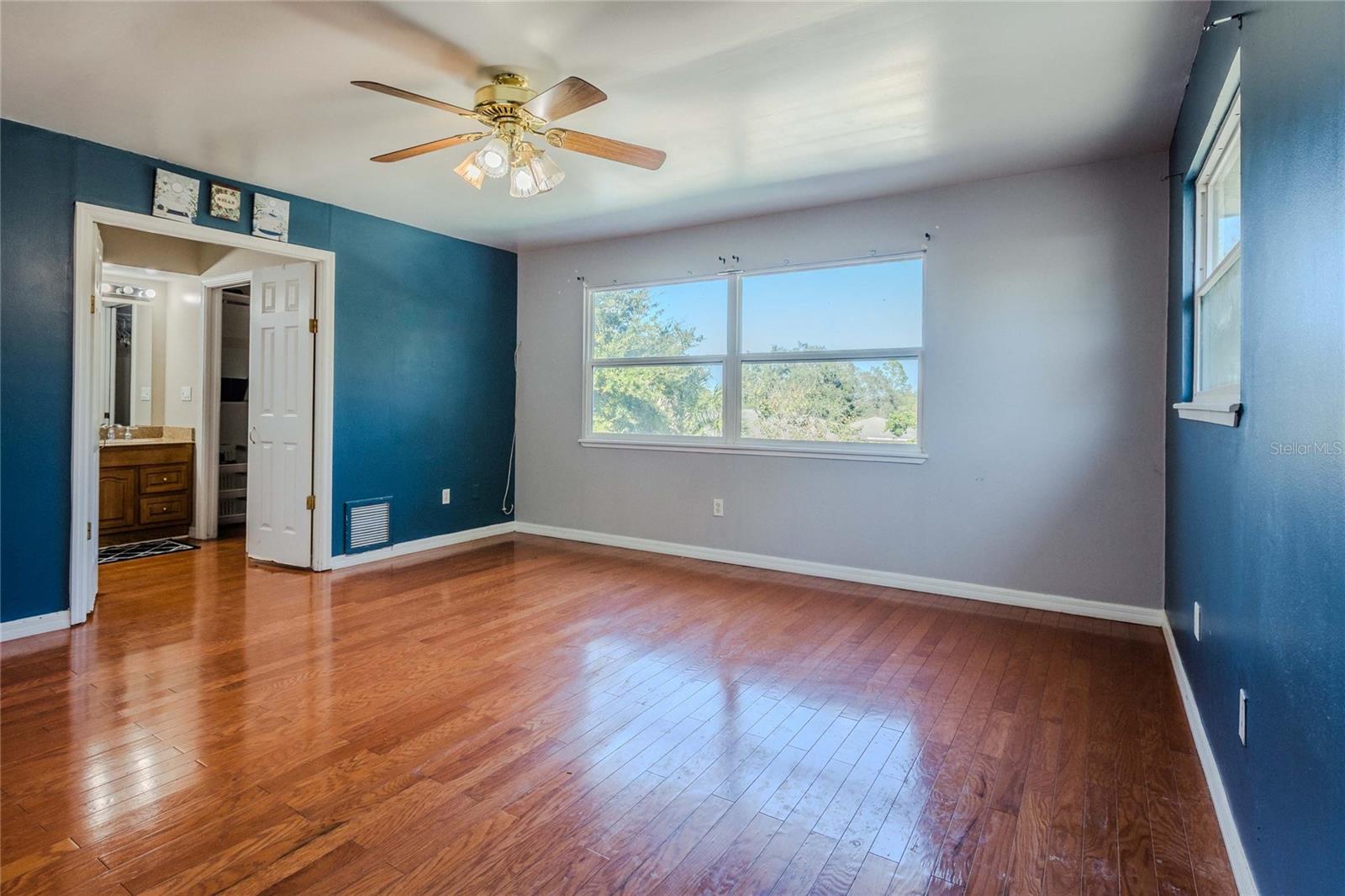 Listing photo id 28 for 1704 Orange Hill Way