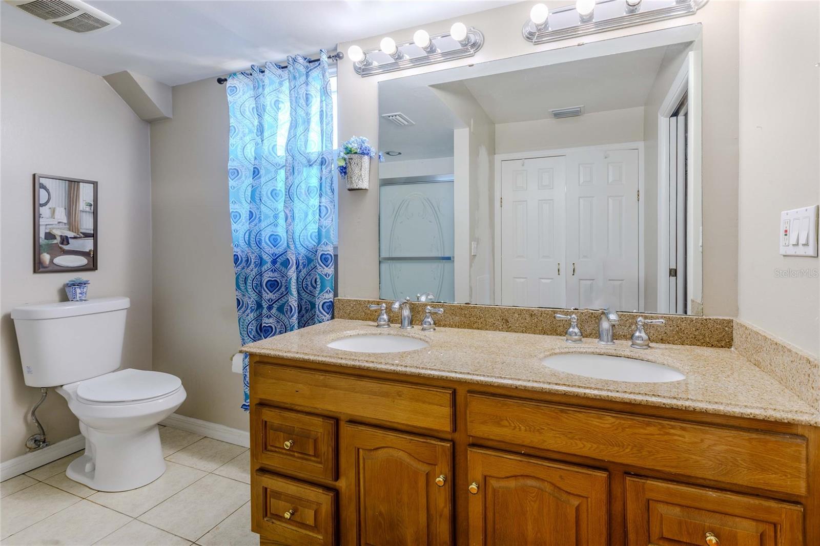 Listing photo id 33 for 1704 Orange Hill Way