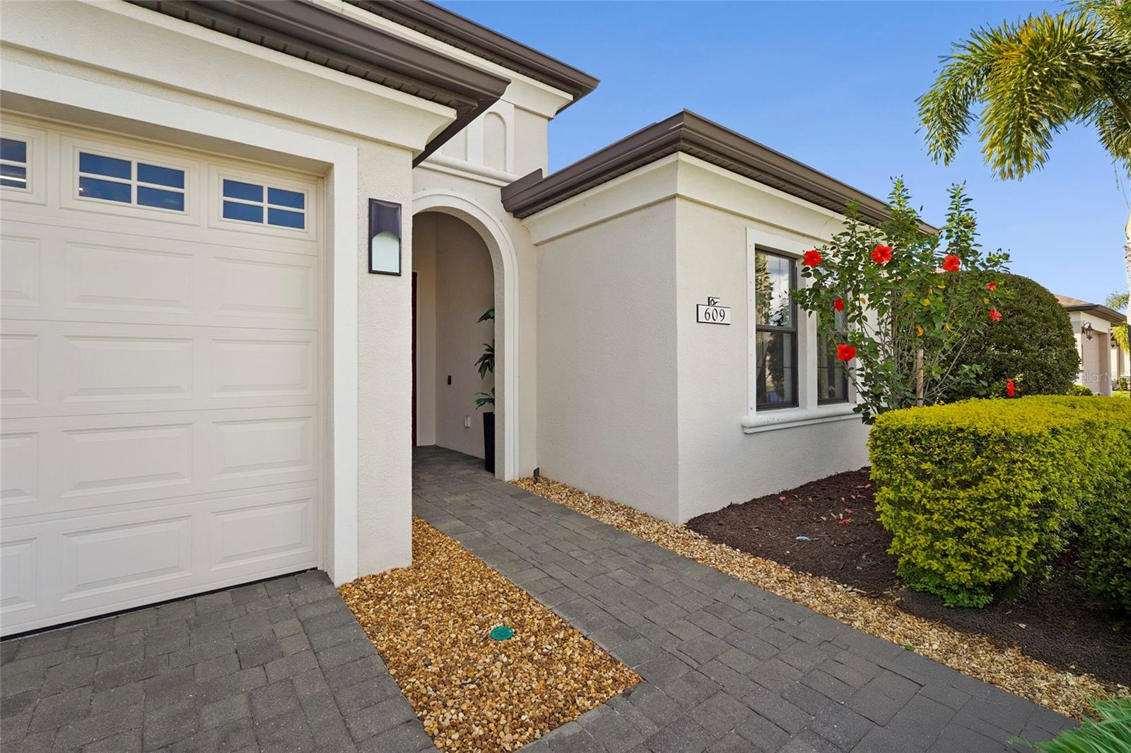 Image 20 of 82 For 609 Rosemary Circle