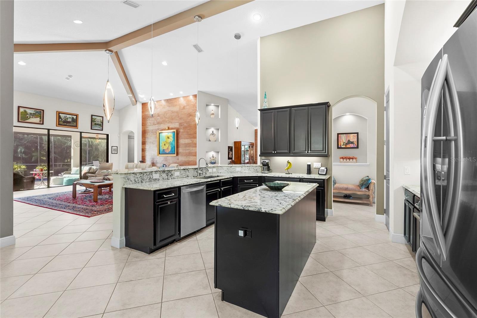 Image 26 of 82 For 609 Rosemary Circle