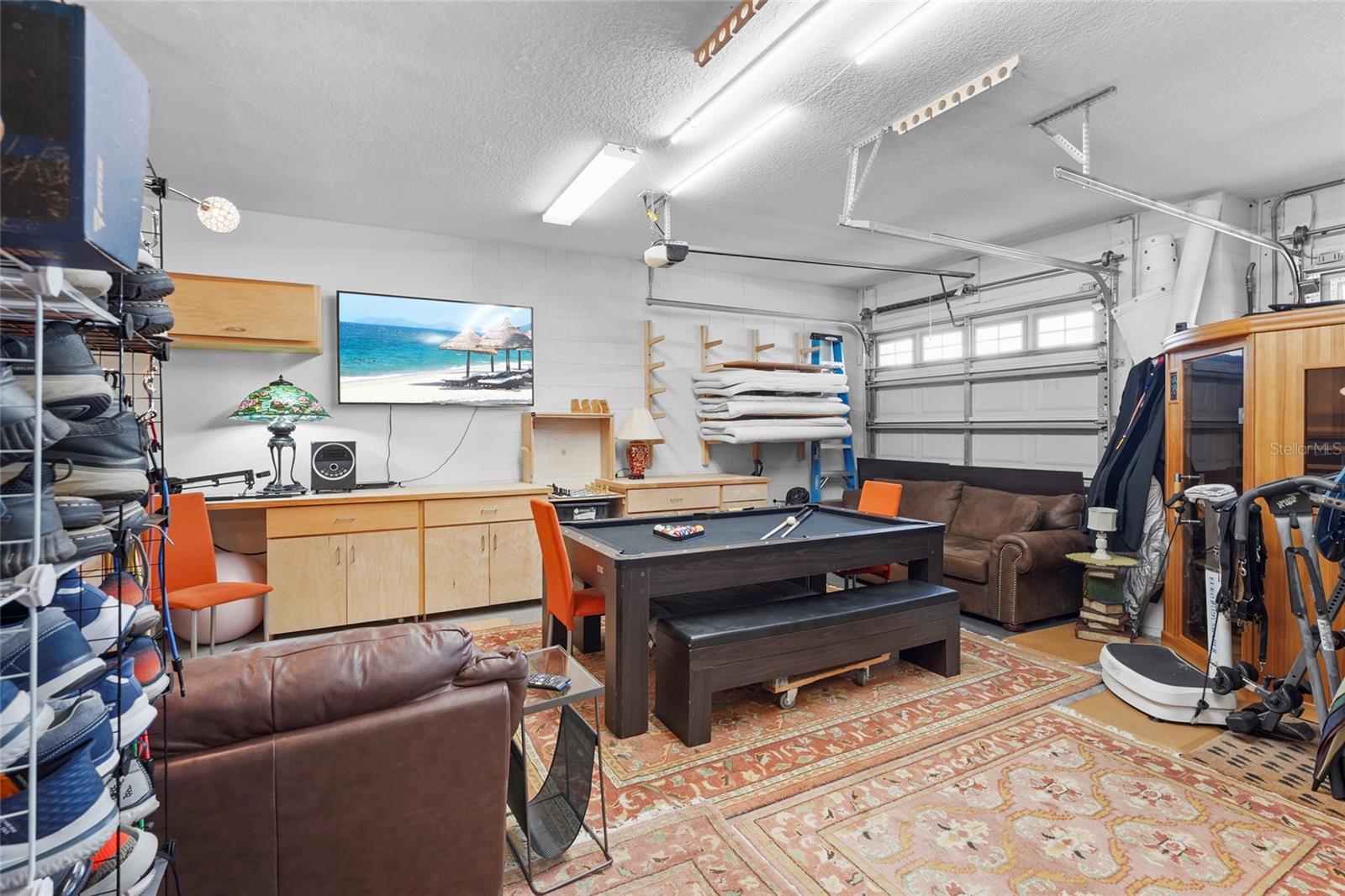 Image 54 of 82 For 609 Rosemary Circle