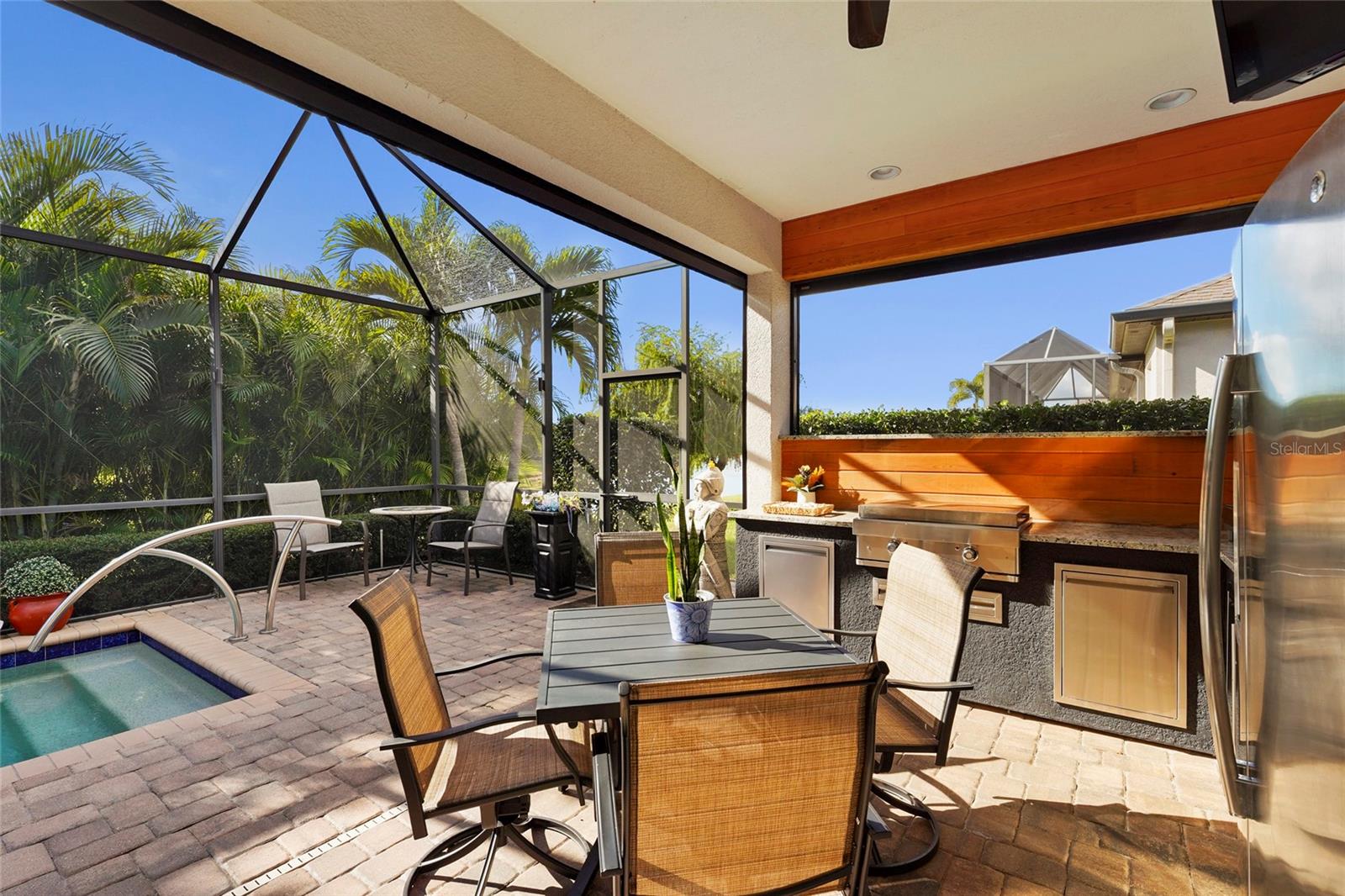 Image 60 of 82 For 609 Rosemary Circle