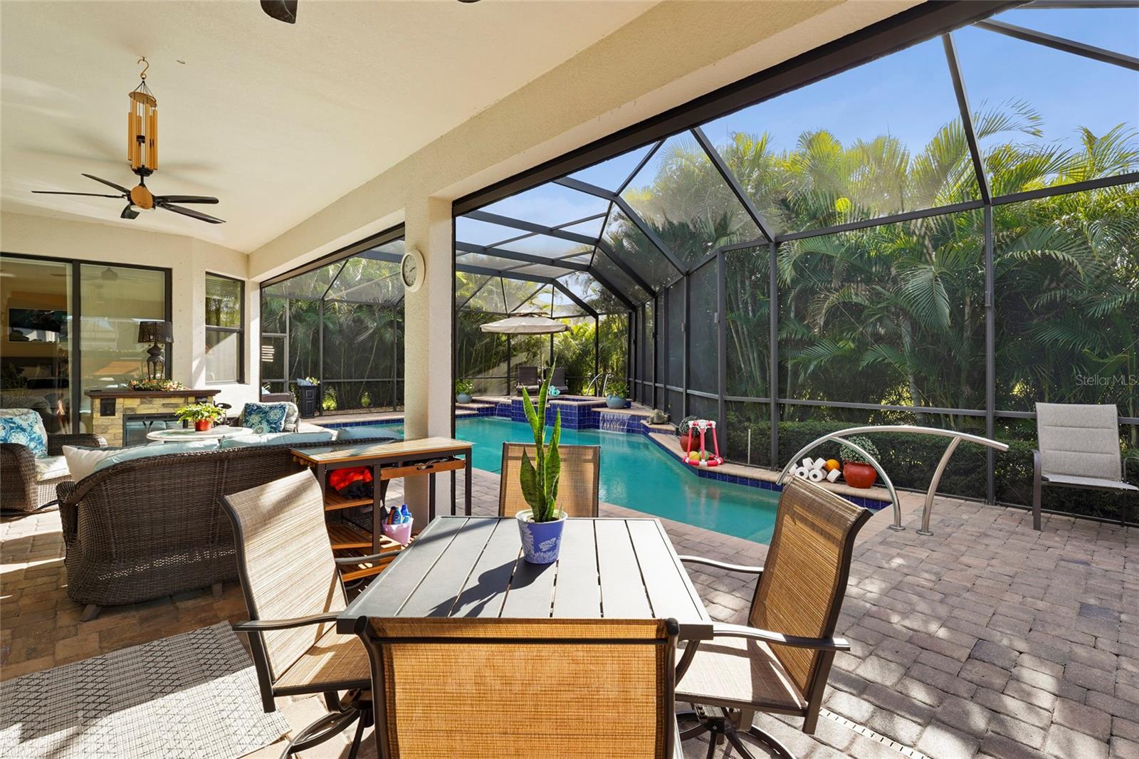 Image 61 of 82 For 609 Rosemary Circle