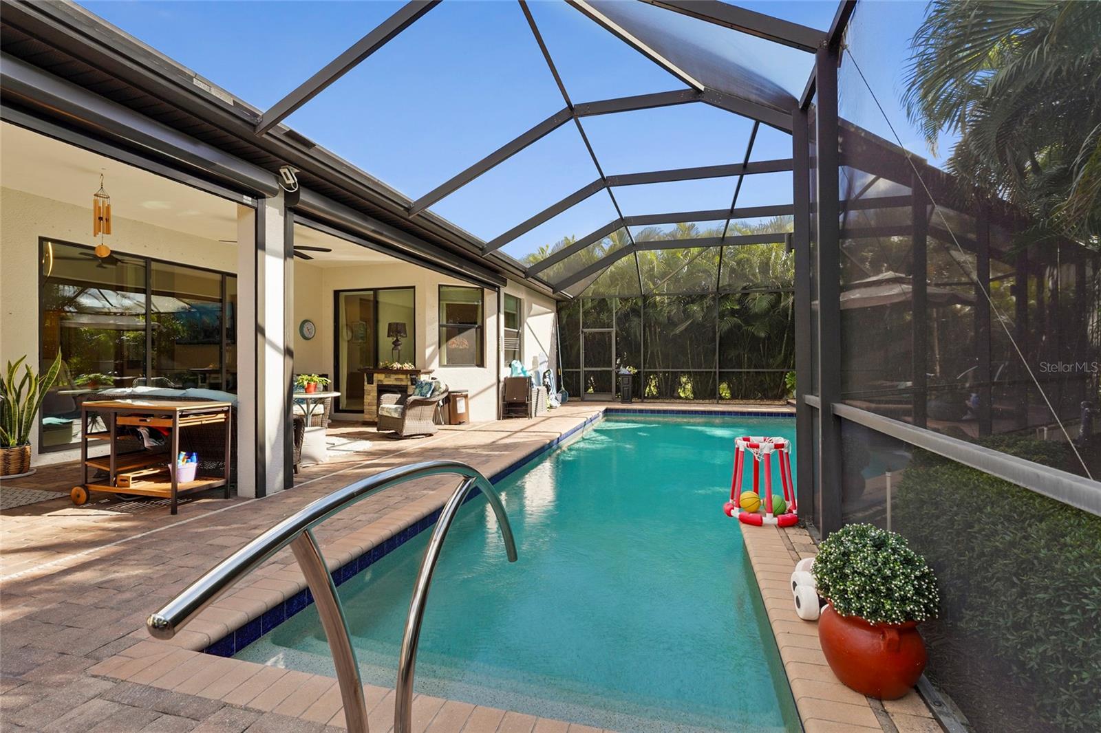 Image 66 of 82 For 609 Rosemary Circle