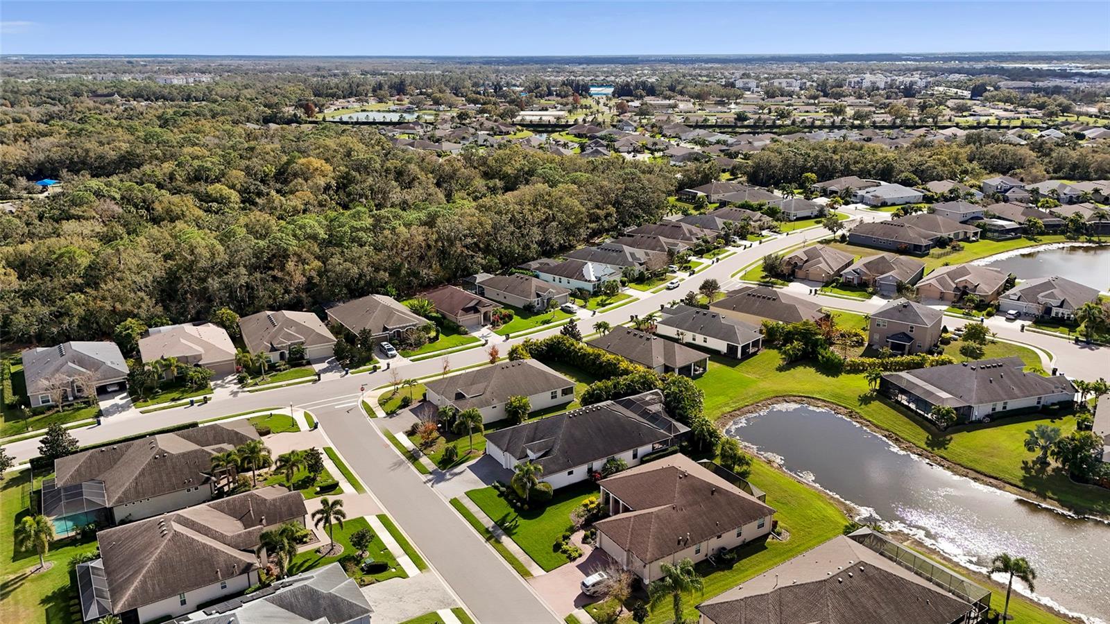 Image 73 of 82 For 609 Rosemary Circle