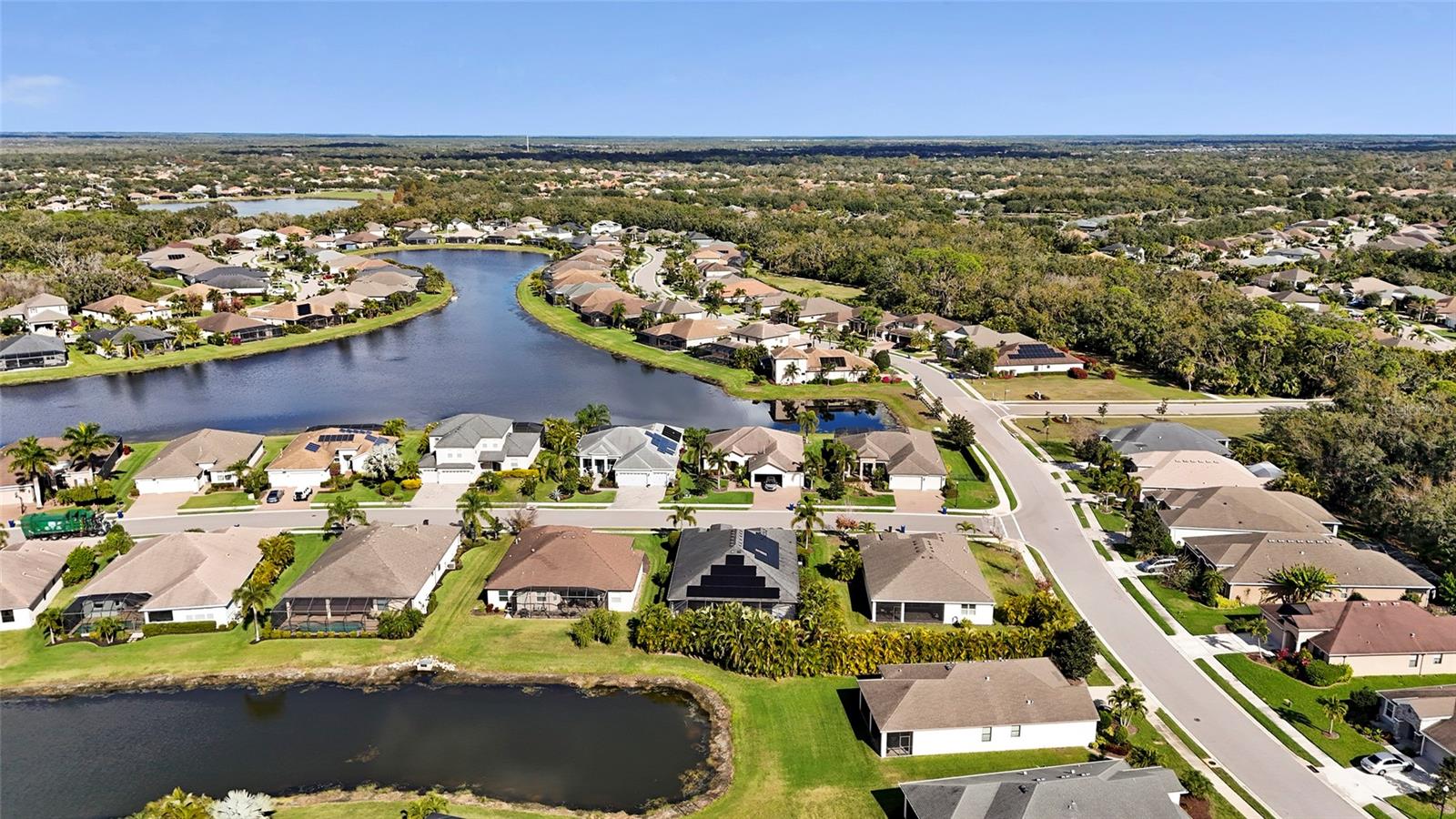 Image 76 of 82 For 609 Rosemary Circle